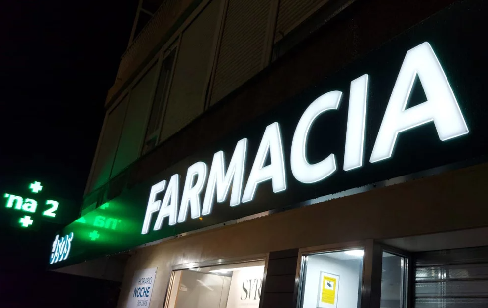 Fachada de una farmacia